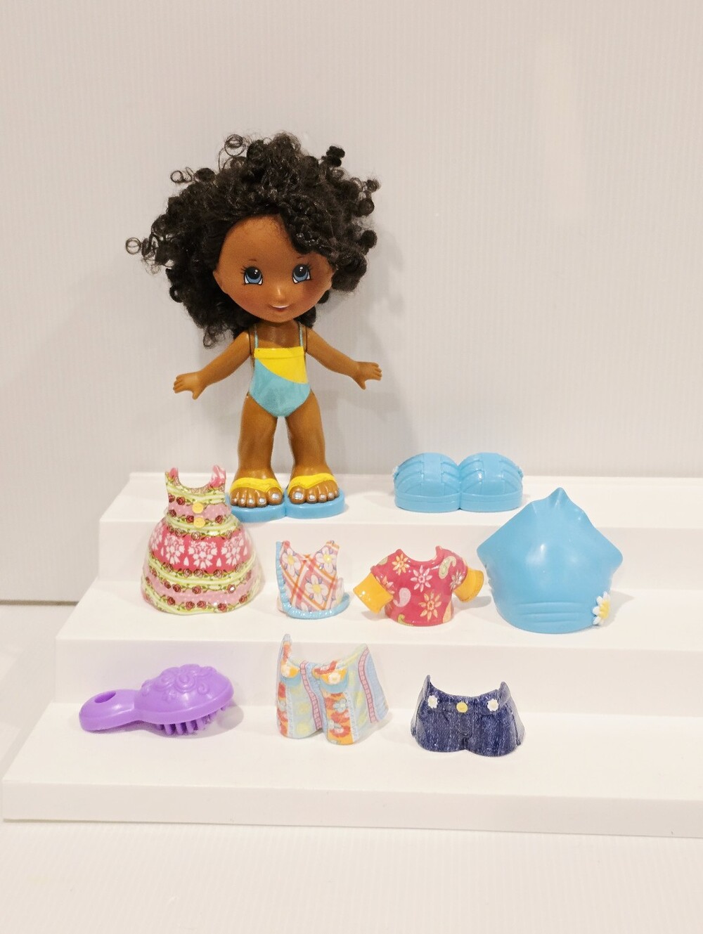 Fisher Price Snap 'n Style Themina Doll Set